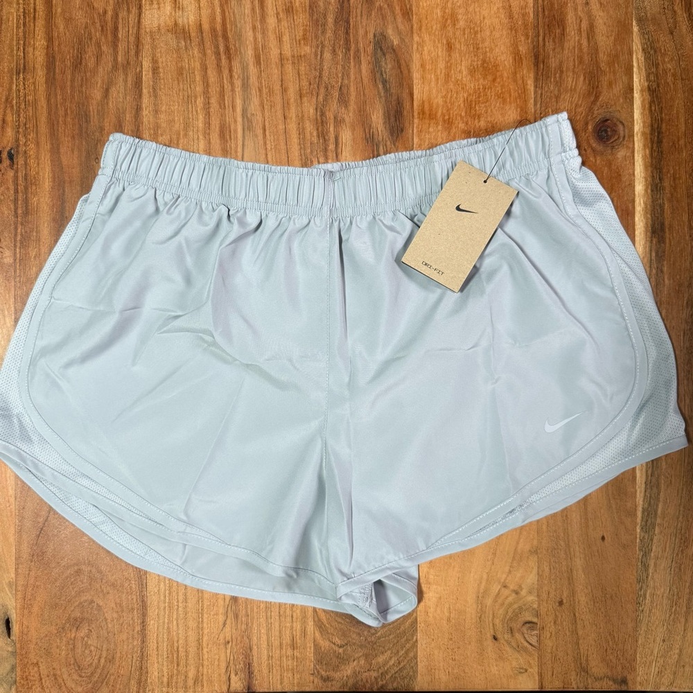 Nike Women's Tempo Wolf Gray Athletic Shorts
